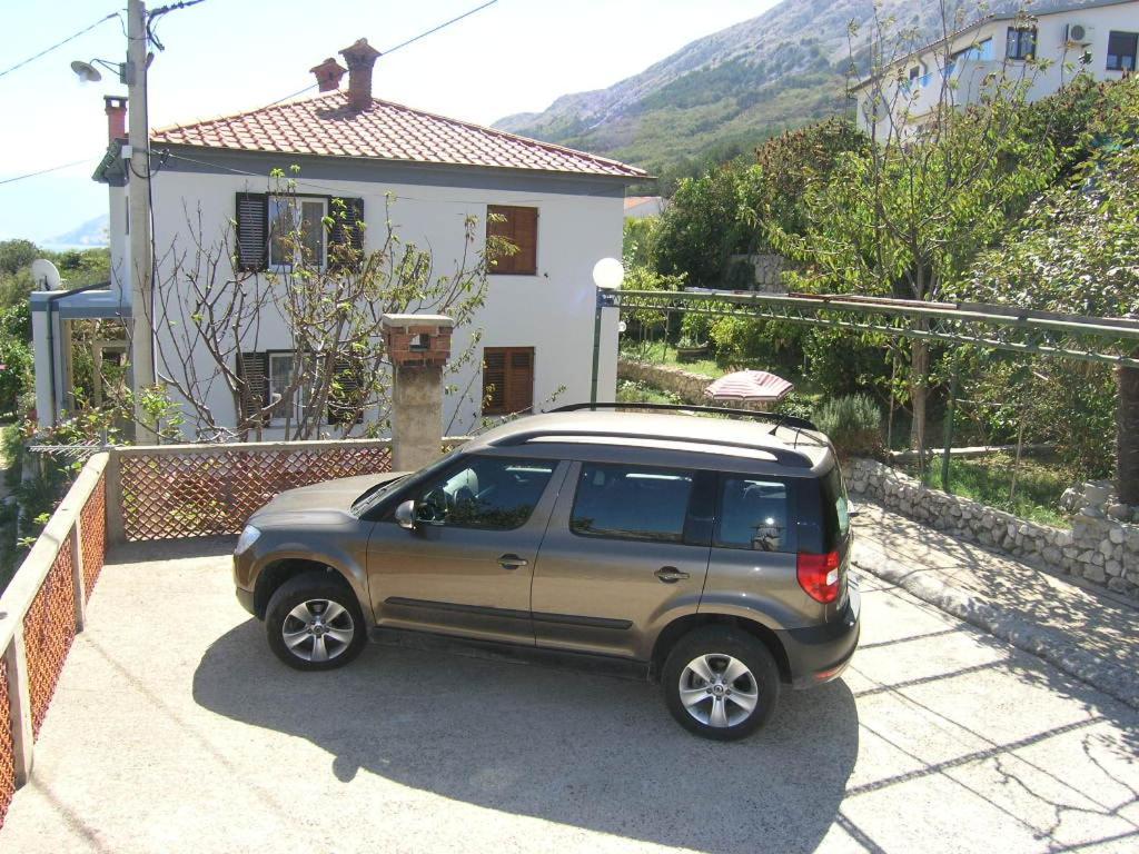 Apartments Jadranka With Magnificent Views Of The Sea - Baska Exterior photo